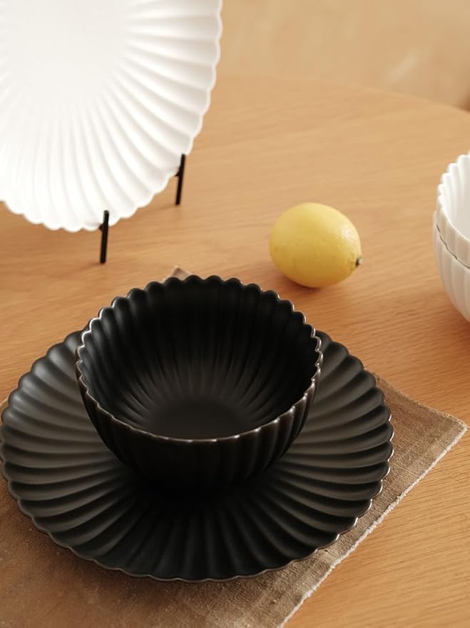Flower-Shaped Daisy Bowl Set, 5.5-Inch, 17oz, Pack of 4 (Matte Black)