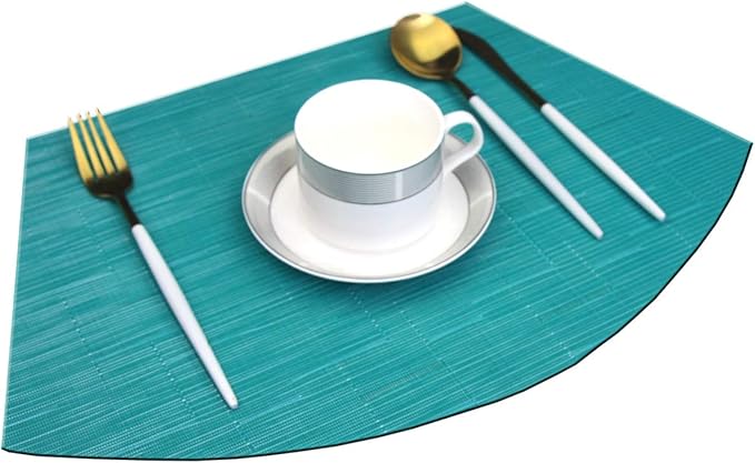 Wedge Placemats for Round Kitchen Table Woven Vinyl Easy Wipe Plastic Non Slip Table Mats Set of 6（Blue）
