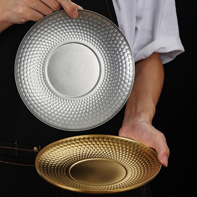 Vintage Hammered Stainless Steel Fruit Tray, Round Textured Metal Dessert Plate for Outdoor Camping and Party Serving, Creative Japanese Style Diamond Pattern