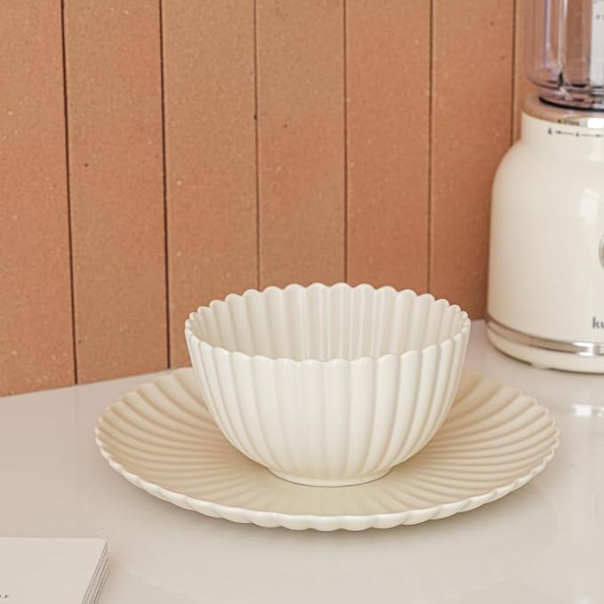 WENSHUO Daisy Plates Set of 6, Chip and Scratch Resistant (Glossy Crème, 10.5 Inch)