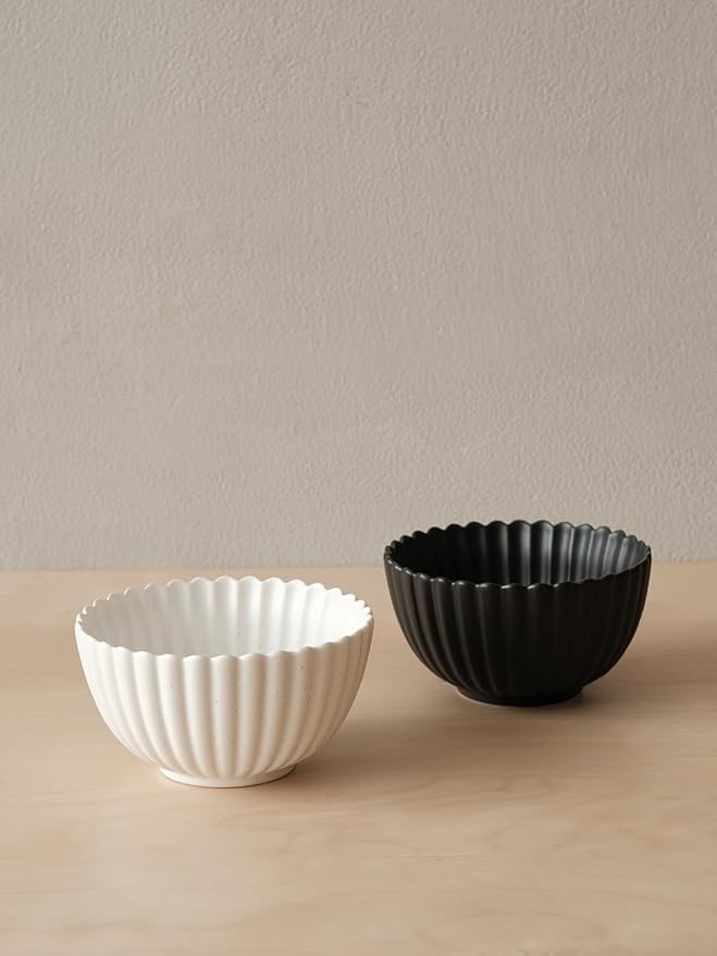 Flower-Shaped Daisy Bowl Set, 5.5-Inch, 17oz, Pack of 4 (Matte Black)