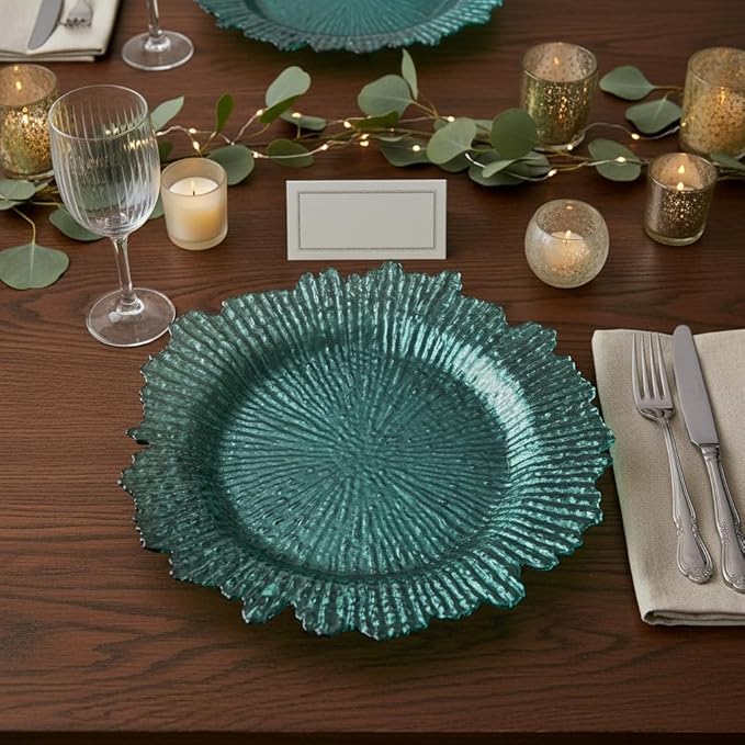 LOYALHEARTDY 24 Pack 13 Inch Green Charger Plates, Plastic Reef Textured Rim Round Decorative Underplates for Wedding, Party, Dinner Table