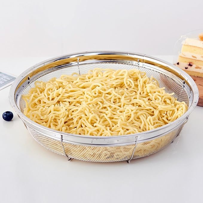 Fine Mesh Strainer for Kitchen, Stainless Steel Colander Bowl for Pasta, Rice, Fruit, Metal Net Baskets with Resting Base - Strain, Drain, Rinse （Diameter 9.84 inch）