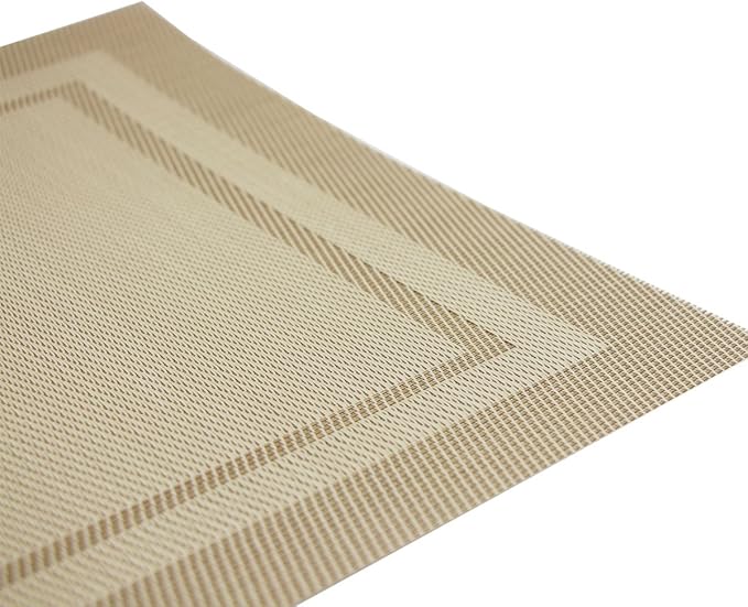 Placemats Easy to Clean Non-Slip Woven Plastic Placemats for Kitchen Table Washable Table Mats Set of 4 (Beige)