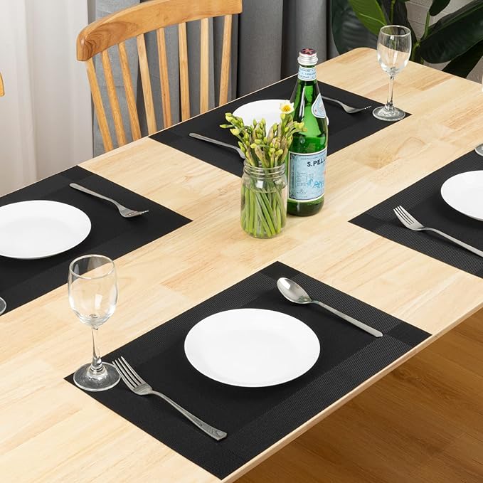 Winknowl Placemats Set of 4, Washable Vinyl Woven Placemats, Heat Resistant & Wipeable Table Mats for Kitchen Dining Table (Black)