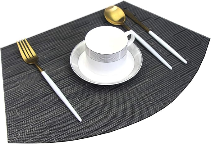 Wedge Shaped Placemats for Round Kitchen Table Woven Vinyl Non Slip Plastic Washable Table Mats Set of 4（Black）