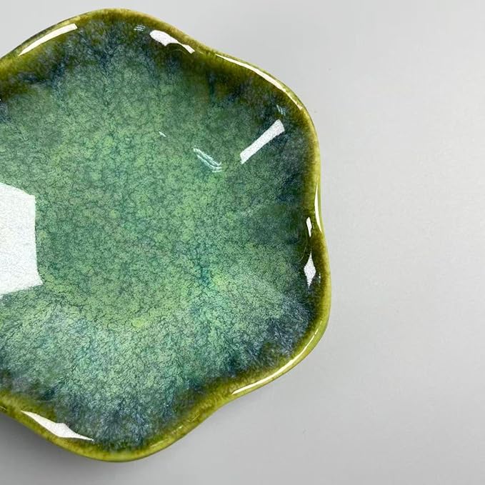 Jewelry Dish Tray - Ceramic Trinket Tray for Rings, Keys, Earrings | Decorative Key Bowl for Women, Gift for Friends, Sisters, Daughter, Mother, Lotus leaf shap, Jewelry Trays (Emerald Green)