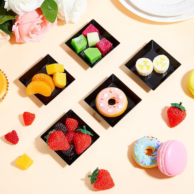 200 Pieces Mini Square Dessert Plates 2.5 x 2.5 Inch Disposable Appetizer Plates Small Clear Plastic Dish for Dessert Salad Appetizer Sauces Tastings Cake Wedding Party Serving (Black)
