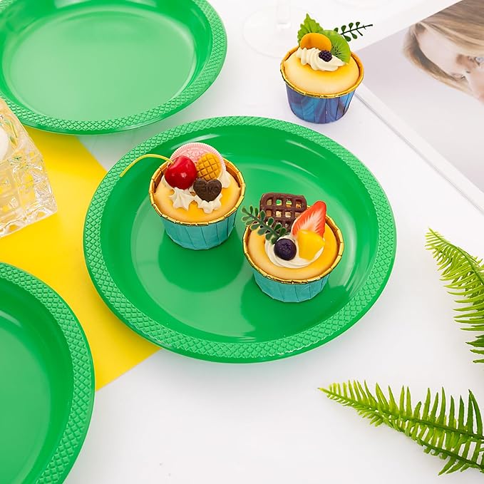 WELLIFE Green Party Plates 7 Inch -150 Count, Plastic Disposable Dessert Plates for New Year Party St. Patrick's Day Easter Cake Appetizers Salad