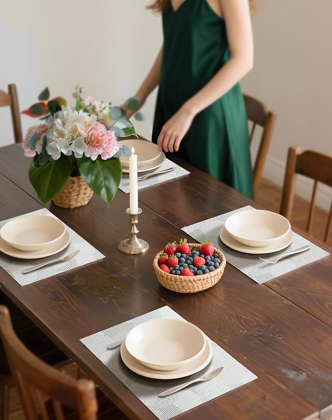 Leetaltree White Placemats Set of 6 - Heat Resistant Non-Slip Place mats for Dining Table, Washable Durable PVC Vinyl Woven Table Mats（White Circle, 6）