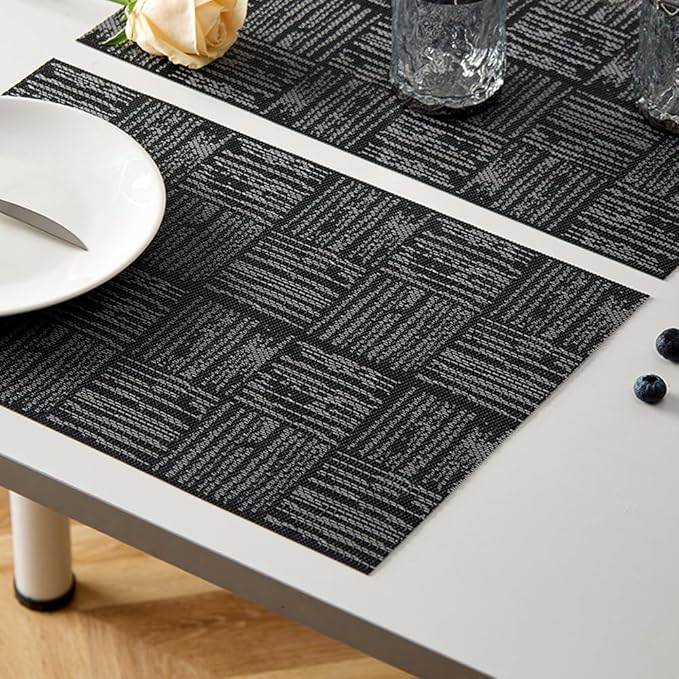 Placemats Set of 6 Plastic Vinyl Place Mats for Dinner Table, No-Slip Wipeable Table Mats Daily Use Patio Kitchen Decoration (18"x12", Black)