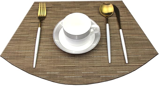 Wedge Shape Placemats for Round Dinner Table Woven Vinyl Wipe Clean Non Slip Plastic Table Mats Set of 4（Khaki）