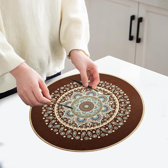 PIGCHCY Round Boho Placemats Set of 6, Rubber Heat Resistant Placemat, Waterproof Washable Table Mats for Dining Table Decoration (Brown)