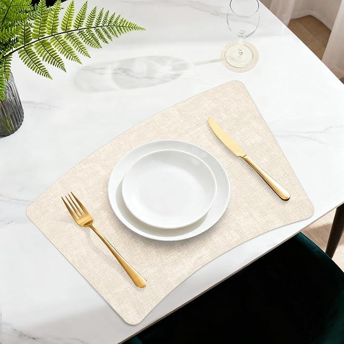 Round Table Placemats Set of 4, Wedge Shaped Faux Leather Table Mats, Heat Resistant Wipeable Washable Place Mats for Dining Table Dinner Kitchen Indoor Outdoor