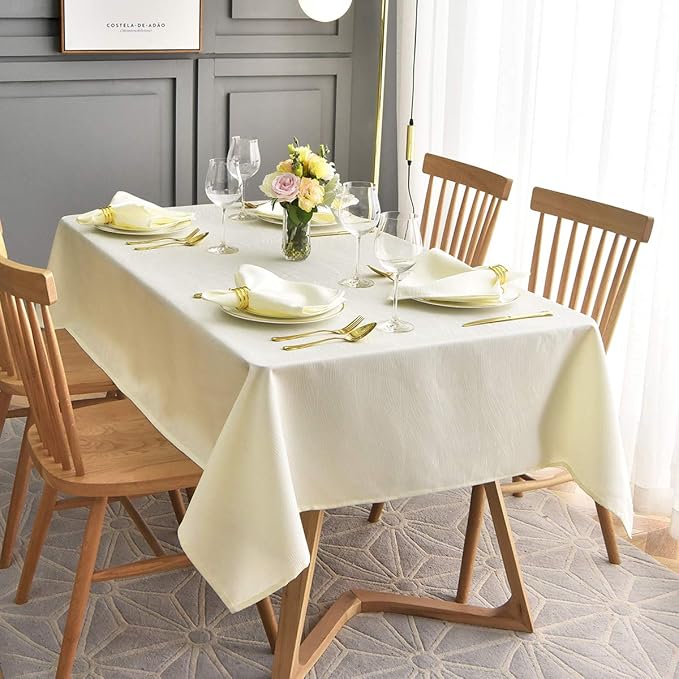 maxmill Jacquard Tablecloth Swirl Design Water Resistance Antiwrinkle Heavy Weight Soft Table Cloth for Buffet Banquet Parties Event Holiday Dinner Rectangle 60 x 84 Inch Ivory