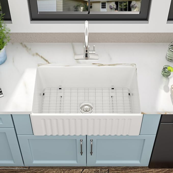33"x18" White Farmhouse Kitchen Sink – Reversible Apron Front Fireclay Single Bowl Farm Sink, White Ceramic Porcelain Farmer Style Basin