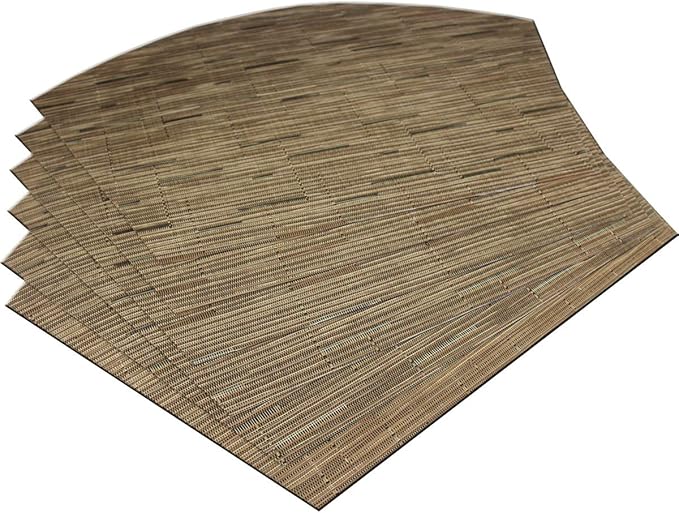 Wedge Shape Placemats for Round Dinner Table Woven Vinyl Wipe Clean Non Slip Plastic Table Mats Set of 4（Khaki）