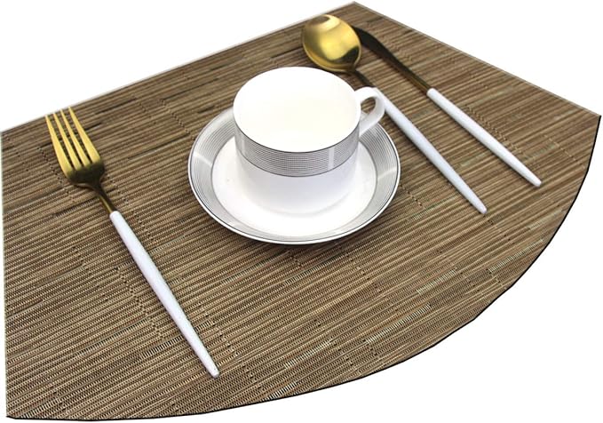 Wedge Shape Placemats for Round Dinner Table Woven Vinyl Wipe Clean Non Slip Plastic Table Mats Set of 6（Khaki）