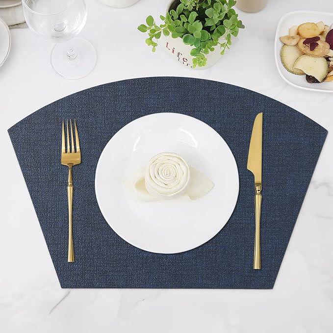 Homaxy Round Table Placemats Set of 4, Washable Wedge Shaped Faux Leather Table Mats, Wipeable Kitchen Dinner Place Mats for Indoor Outdoor, Navy Blue