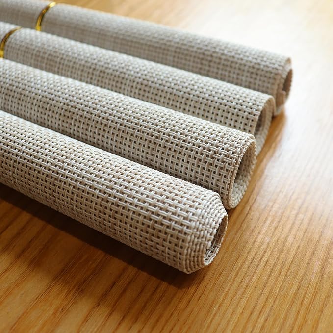 Placemats Set of 4,Heat Resistant Non-Slip Table Mats,Place mats for Dining Table,Washable Durable PVC Vinyl Woven Placemat（Beige）
