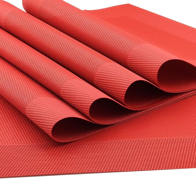 Gugrida Vinyl Red Placemats Heat Resistant Dining Table Mats Non-Slip Washable Place Mats Set of 6 （Red）