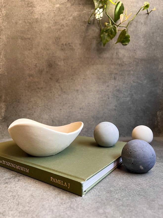 Wavy Concrete Bowl, Minimalist Key Bowl, Modern Cement Bowl, Entrway Catchall, Home Decor for Coffee Table, Jewlery Dish, Air Plant Holder, Small Stone Bowl (Small)