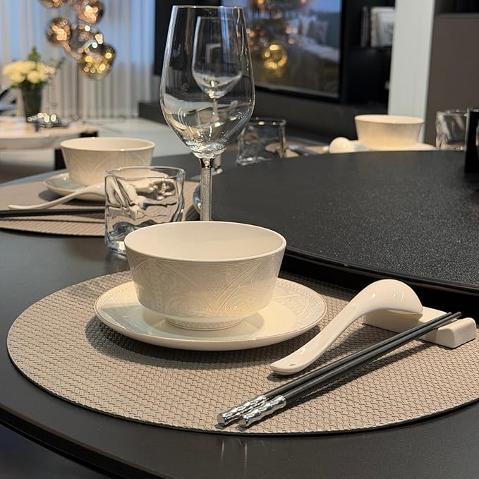 Faux Leather Placemats Set of 6, PU Heat Resistant Dining Table Mats, Waterproof Wipeable Non-Slip Place Mats for Kitchen Dining Table Decoration, Grey
