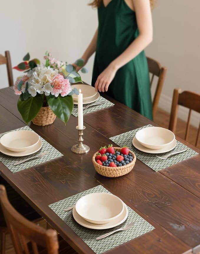 Leetaltree Green Placemats Set of 8 - Heat Resistant Non-Slip Place mats for Dining Table, Washable Durable PVC Vinyl Woven Table Mats（Green Zigzag, 8）