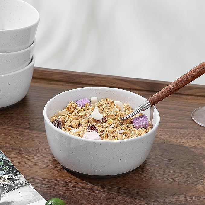 Ceramic Bowls,26 oz Porcelain Cereal Bowls,Stoneware Dinner Dish Set of 4 for Soup, Cereal, Oatmeal, Fruit, Rice - Dishwasher & Microwave Safe,White(Grey Bottom)