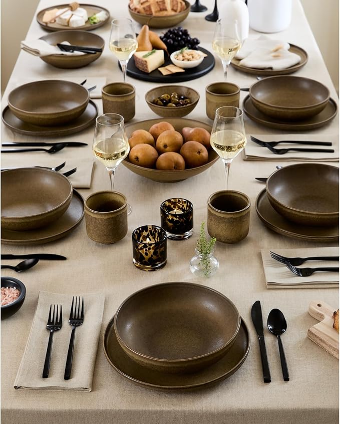 Solino Home Linen Natural Tablecloth 60 x 90 Inch - 100% Pure Linen Rectangular Tablecloth - Machine Washable Table Cloth for Spring, Easter - Fete
