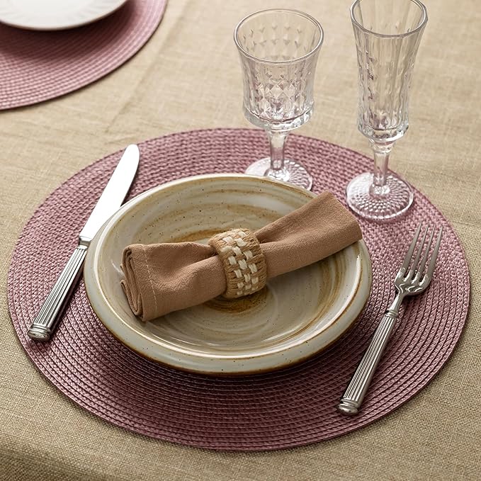 Round Placemats Set of 6 Plastic Woven Placemats Washable Wipeable Table Mats for Dining Table Heat Resistant Non-Slip Circle Place Mats (Lilac)