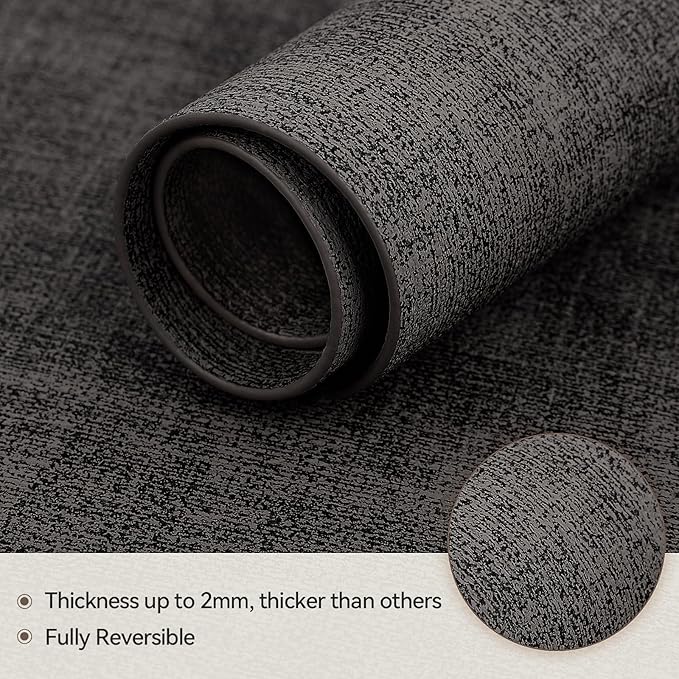 Round Table Placemats Set of 4, Faux Leather Wedge Shape Place Mats Heat Resistant Wipeable Washable Table Mats for Dining Outdoor Indoor, Black