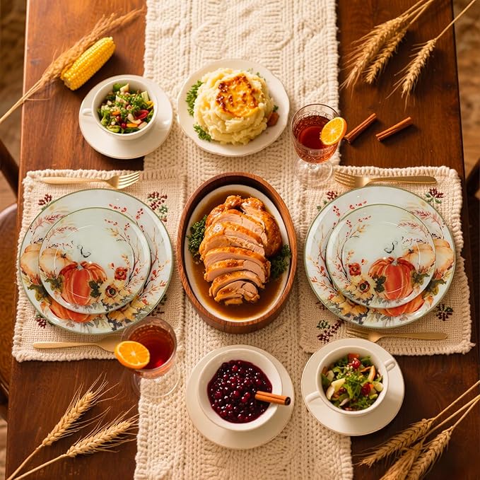 DaYammi 20 Thanksgiving Plastic Plates - Disposable Heavy duty Fancy Pumpkin Patterns, Orange plastic plates 10.25-inch Dinner and 7.5-inch Dessert Plastic Plates for Thanksgiving & holiday