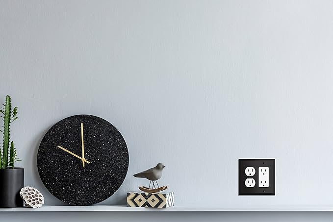 Henne Bery Modern Edge Decorative Wall Plate Switch Plate Outlet Cover, Durable Solid Zinc Alloy (Decorator/Duplex, Matte Black)