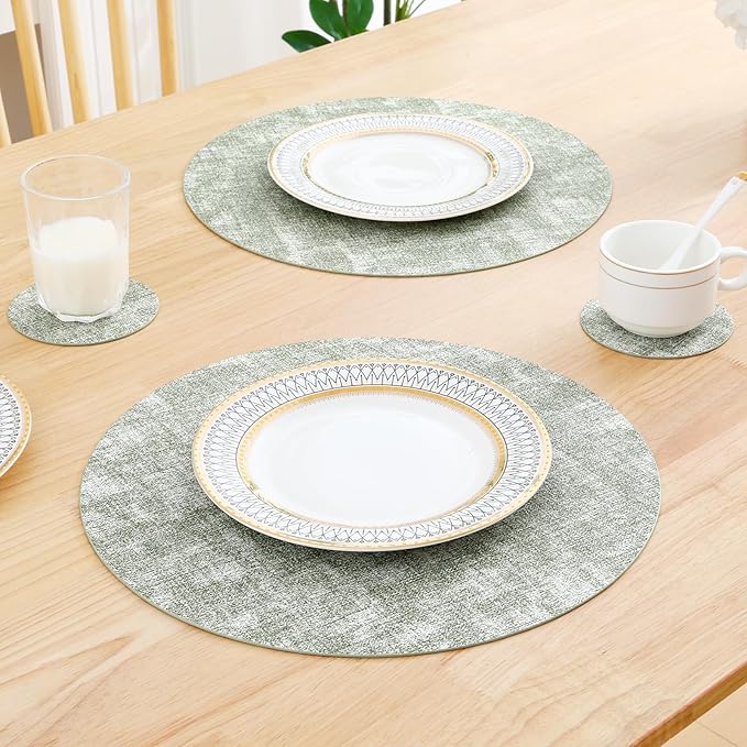 Homaxy Round Faux Leather Placemats and Coasters, Washable Dual-Side Table Mats, Wipeable Heat-Resistant Dining Place Mats for Outdoor and Indoor, Set of 8, Diameter 13 and 3.93 inch, Grass Green