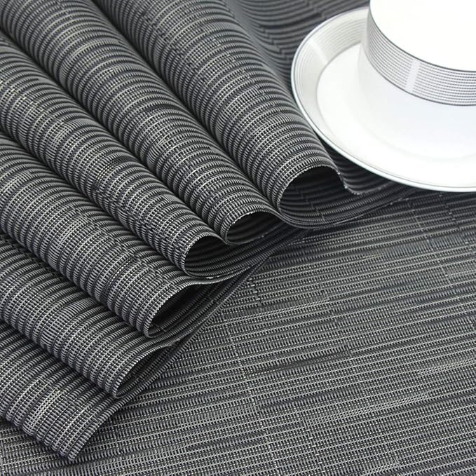 Wedge Placemats for Round Table Woven Vinyl Heat Resistant Washble Easy Clean Table Mats Set of 6（Black）