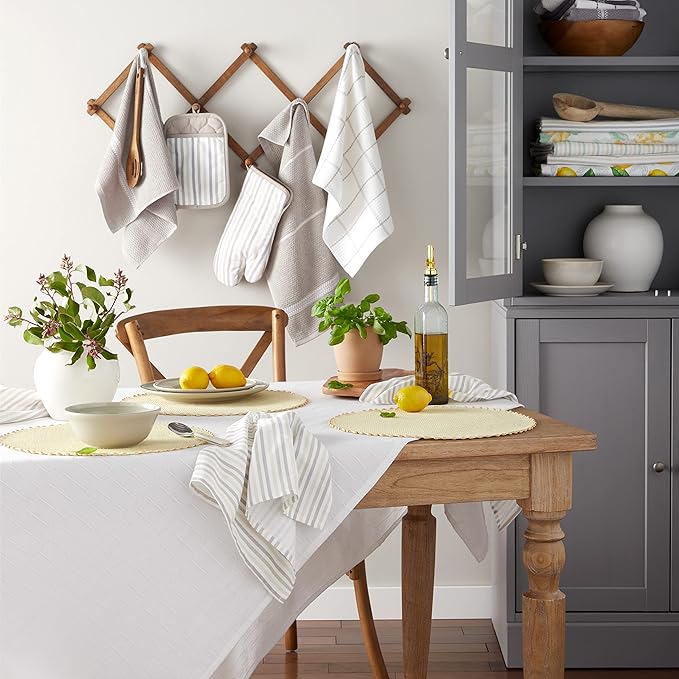 Martha Stewart Honeycomb Modern Farmhouse Polyester Cotton Rectangle Tablecloth, White, 60"x102"