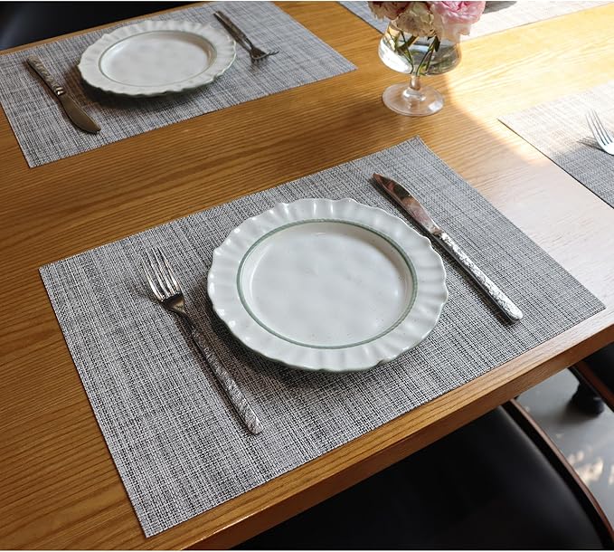 Placemats Set of 4,Heat Resistant Non-Slip Table Mats,Place mats for Dining Table,Washable Durable PVC Vinyl Woven Placemat（Light Gray）