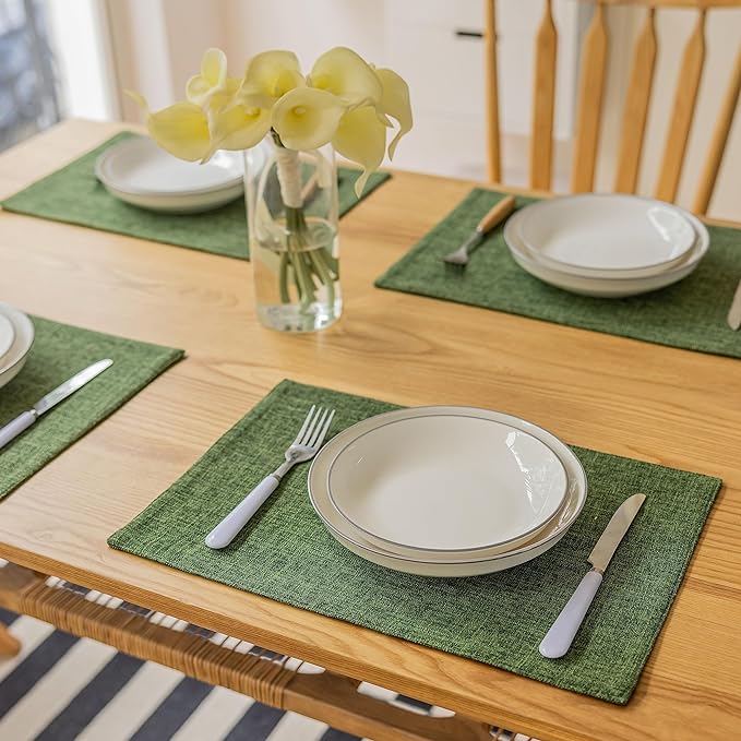 Demetex Cloth Placemats Green Set of 4 Vintage Textured Linen Place Mats Heat Resistant Plate Placemat for Kitchen Dinning Table, Green