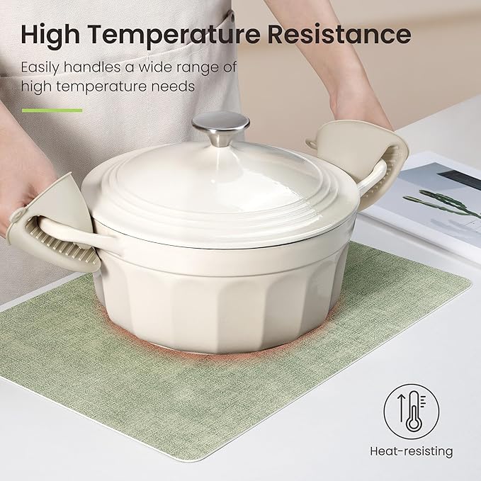 Placemats Set of 6, Faux Leather Heat Resistant Wipeable Placemats, Dual Sided Waterproof Washable Table Mats with Coaster, Suitable for Kitchen, Dining, Table Decor (6, Black Light Green)