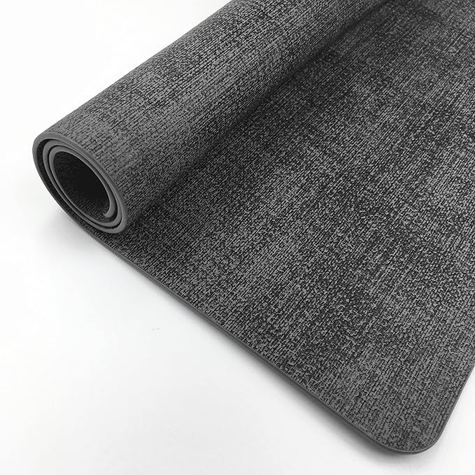WAZAIGUR Waterproof Easy to Clean Heat Resistant Thick Faux Leather Washable Placemats Set of 4 Grey