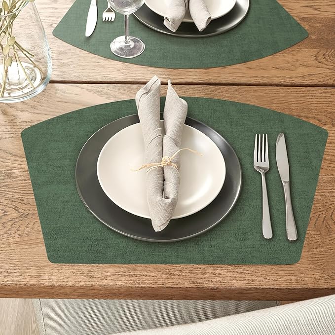 Round Table Placemats Set of 6, Faux Leather Wedge Shape Place Mats Heat Resistant Wipeable Washable Table Mats for Dining Outdoor Indoor, Green