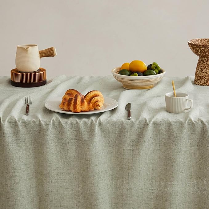 Linen Tablecloth with Tassels, Farmhouse Style Green Tablecloth, Water Resistant Burlap Tablecloths for Rectangle Table, 52x70 Inch Green